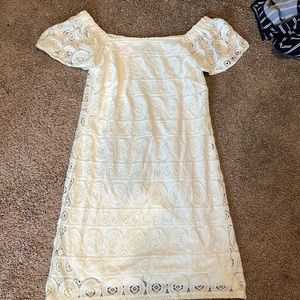 Signature White lace dress size 8